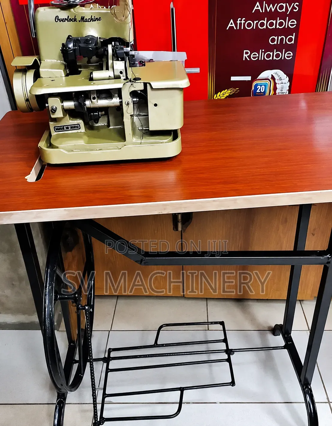 Heavy Duty Overlock Sewing Machine With Table