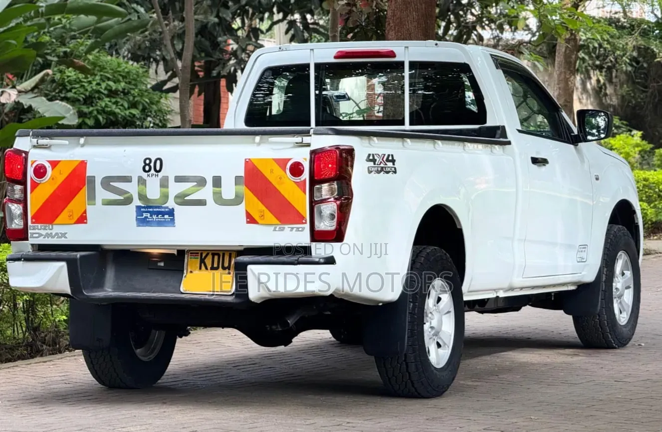 Isuzu D-MAX 2024 White