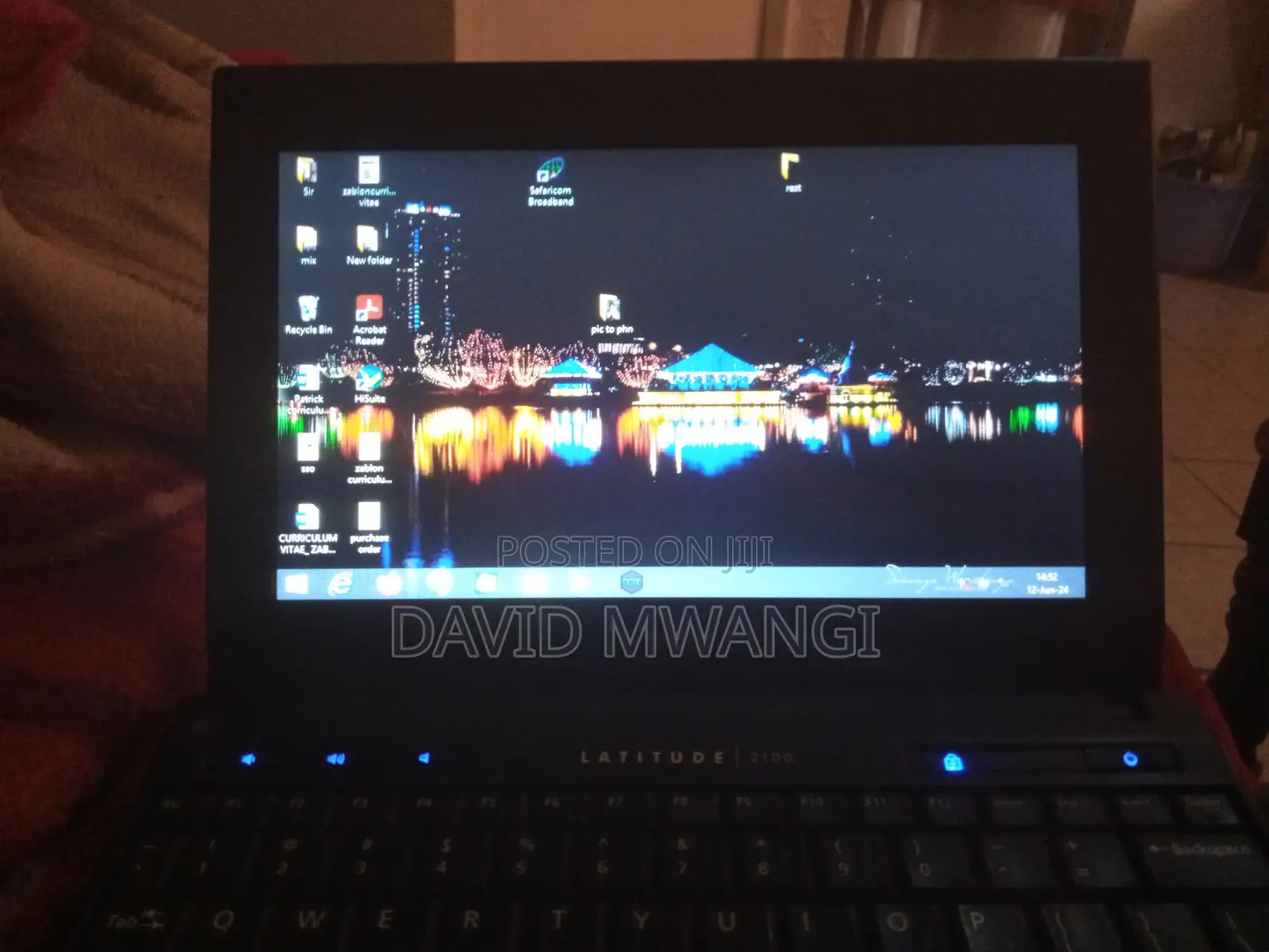 Laptop Dell Latitude 2100 2GB Intel Atom HDD 140GB