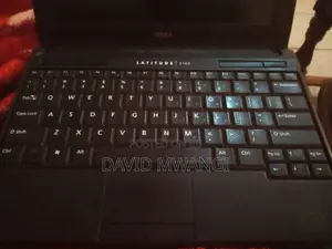 Laptop Dell Latitude 2100 2GB Intel Atom HDD 140GB