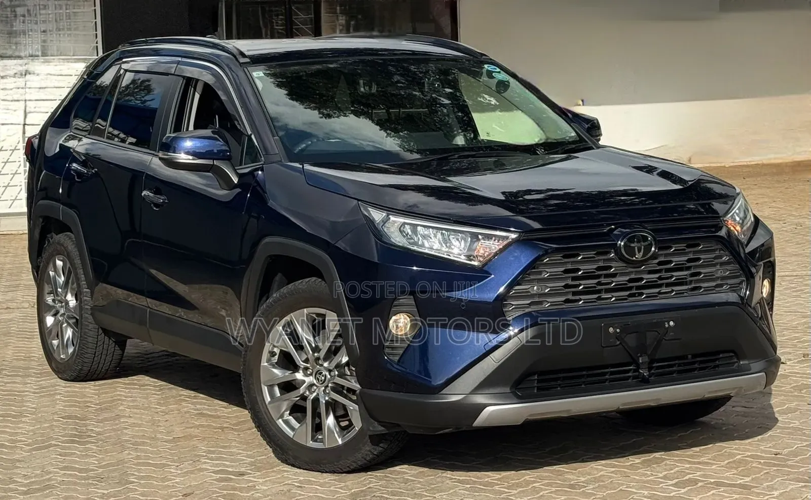 Toyota RAV4 Limited AWD 2019 Blue