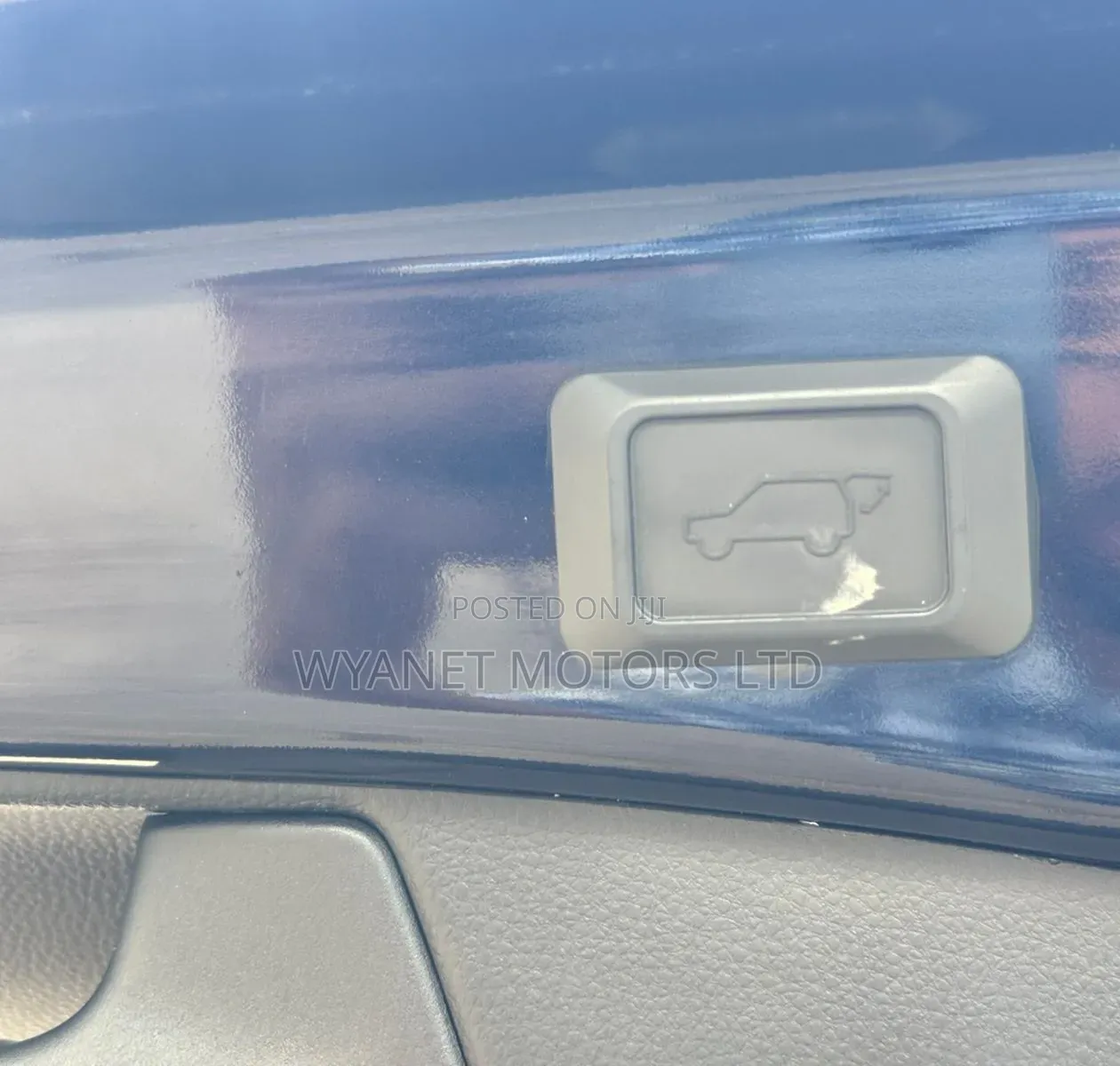 Toyota RAV4 Limited AWD 2019 Blue