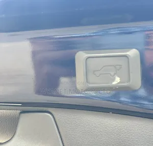 Toyota RAV4 Limited AWD 2019 Blue