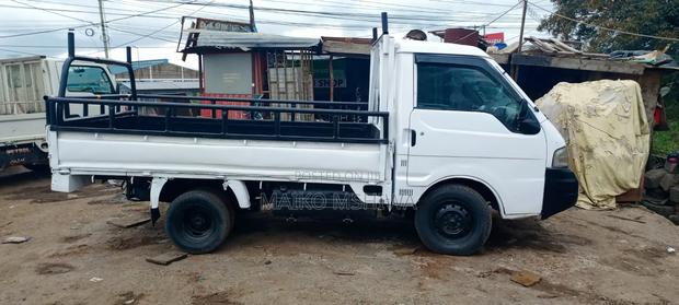 Mazda Bongo Pickup - thumbnail 5