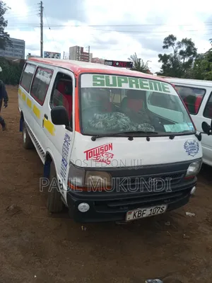 Toyota HiAce 2004 White