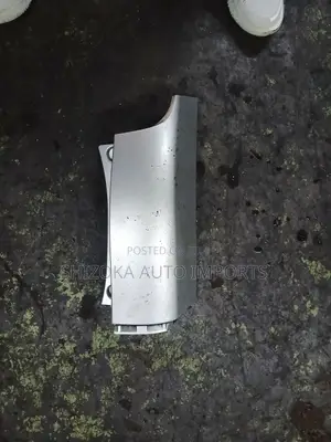 Toyota Noah Tailgate Garnish / Finisher Moulding Original Ex-Japan