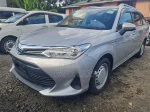 Toyota Corolla Fielder 1.5 Hybrid FWD 2020 Silver