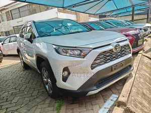 Toyota RAV4 Limited AWD 2019 White