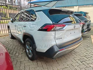 Toyota RAV4 Limited AWD 2019 White