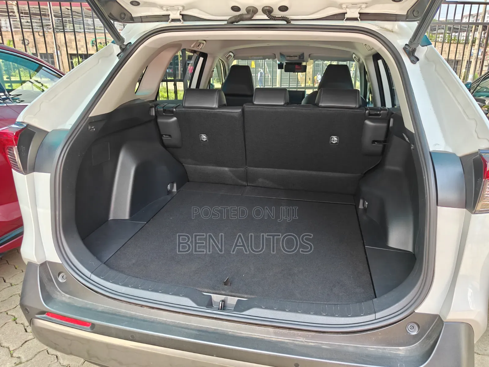 Toyota RAV4 Limited AWD 2019 White