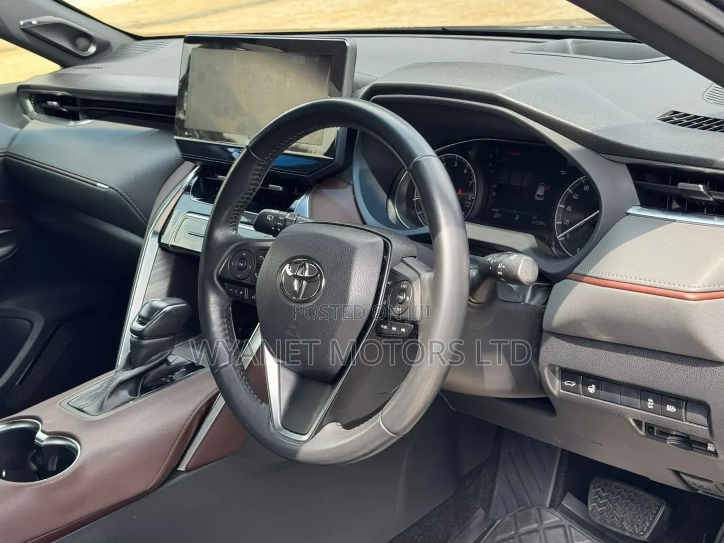 Toyota Harrier 2.0 2020 Gray