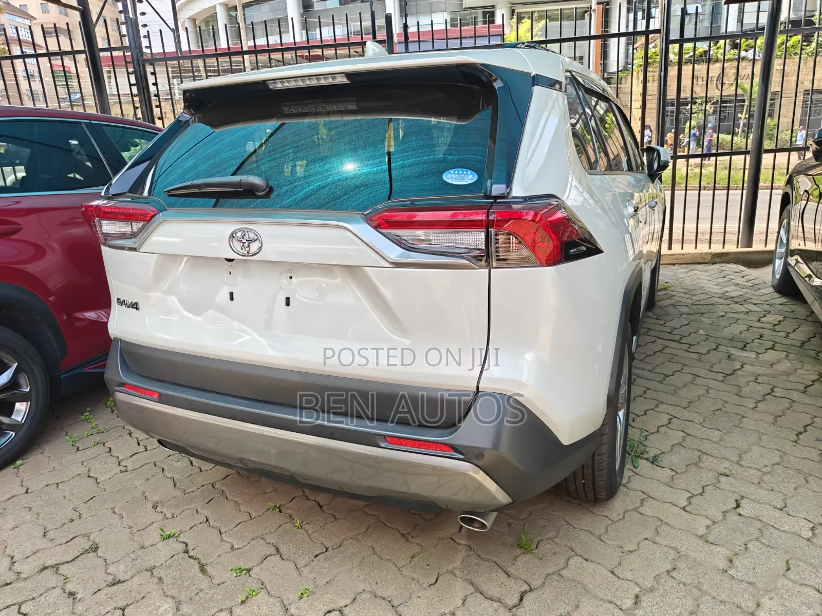 Toyota RAV4 Limited AWD 2019 White
