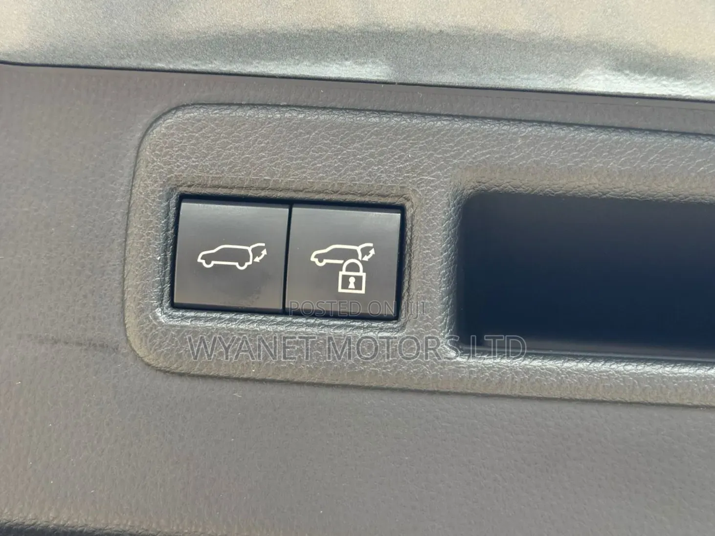 Toyota Harrier 2.0 2020 Gray