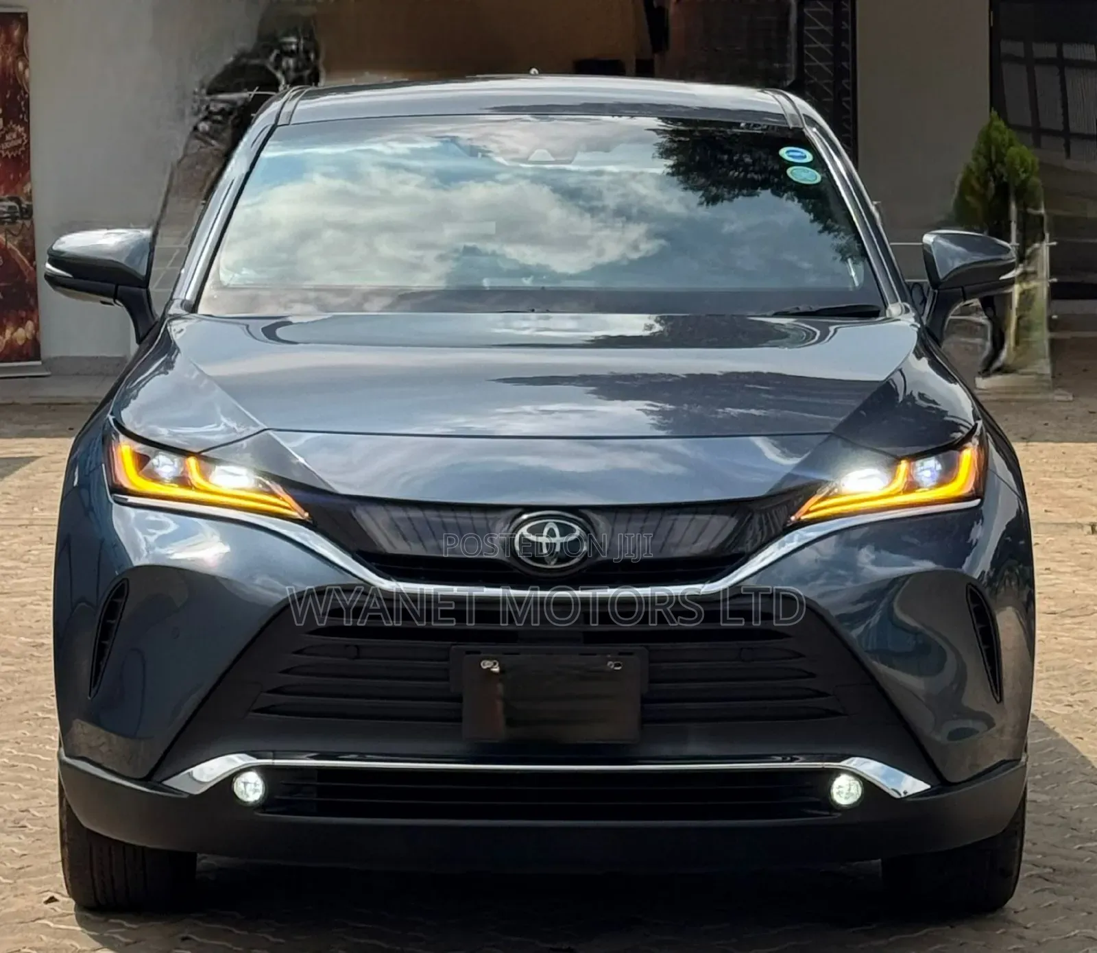 Toyota Harrier 2.0 2020 Gray
