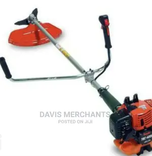 Petrol Propelled Grass Cutting Machine