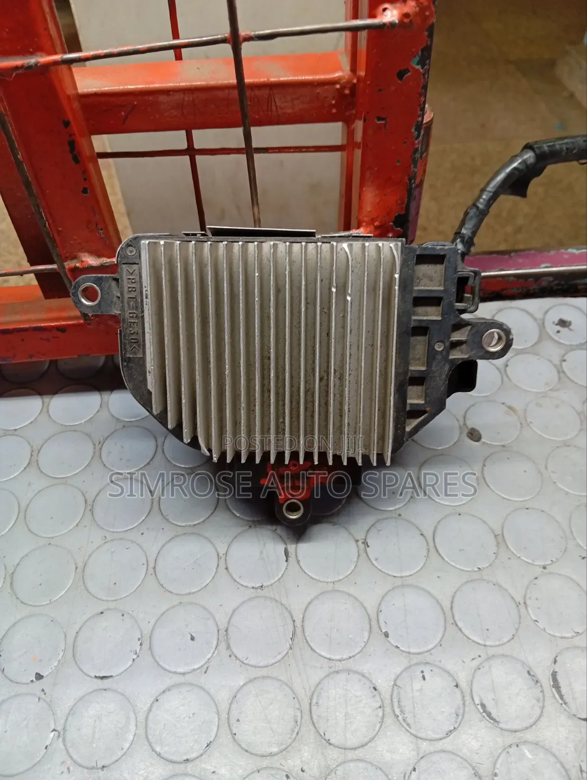 Hybrid Battery Voltage Sensor
