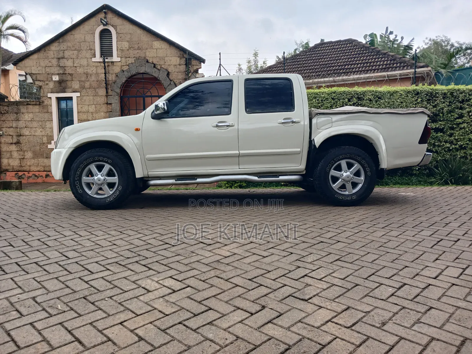 Isuzu D-MAX 2014 White
