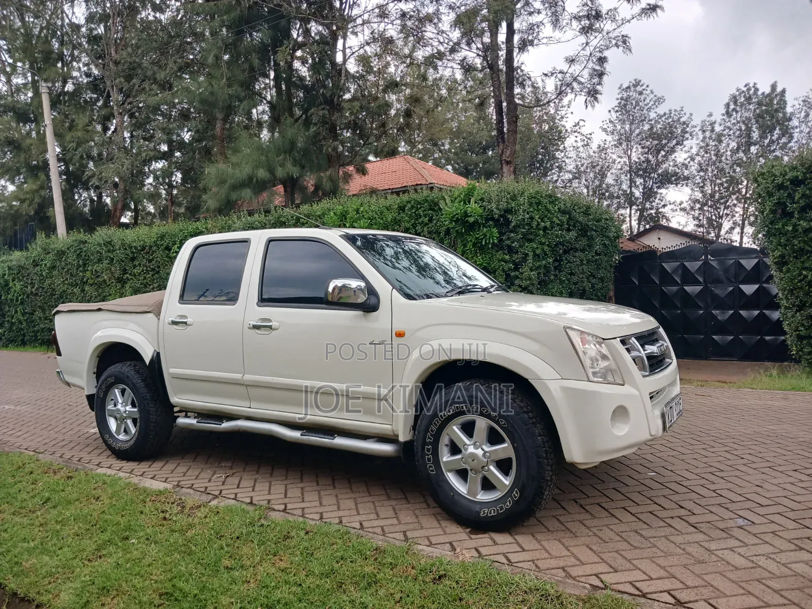Isuzu D-MAX 2014 White