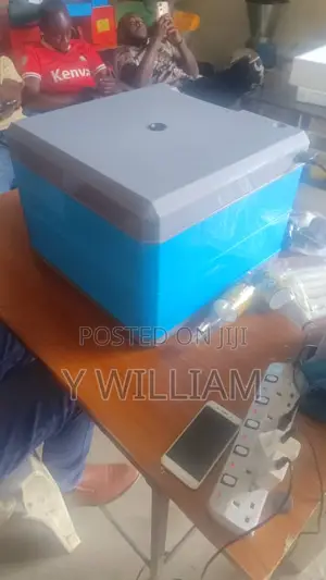 136 Eggs Automatic Incubator