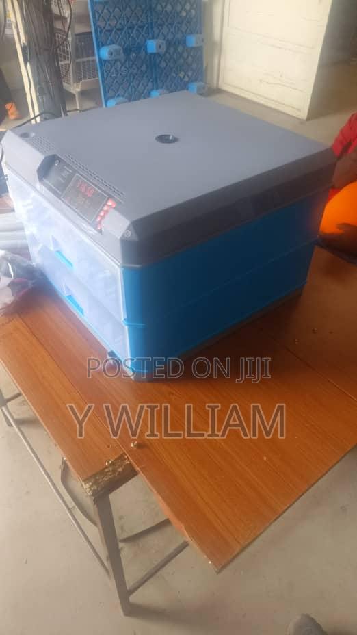 136 Eggs Automatic Incubator - thumbnail 4