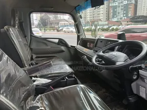 Mitsubishi Canter 2019