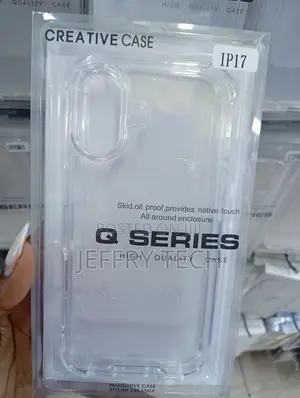 Apple iPhone 17 Shock-Absorbing Case