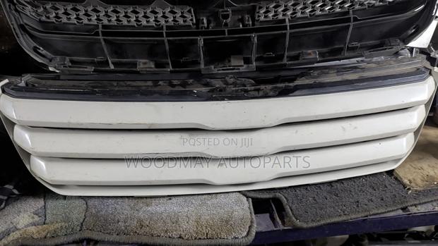 Toyota Noah 2005 Grill
