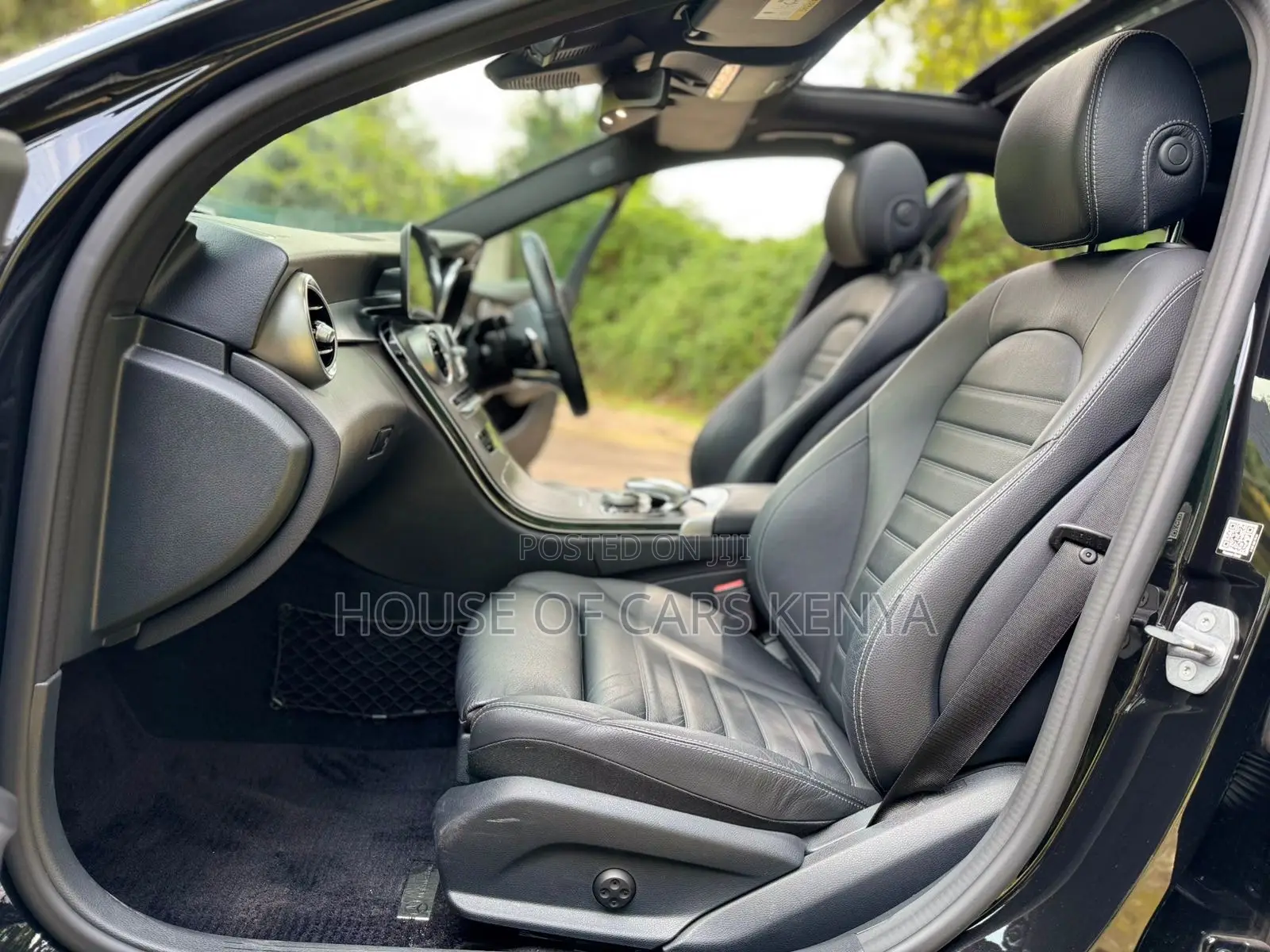 Mercedes-Benz C200 2019 Black