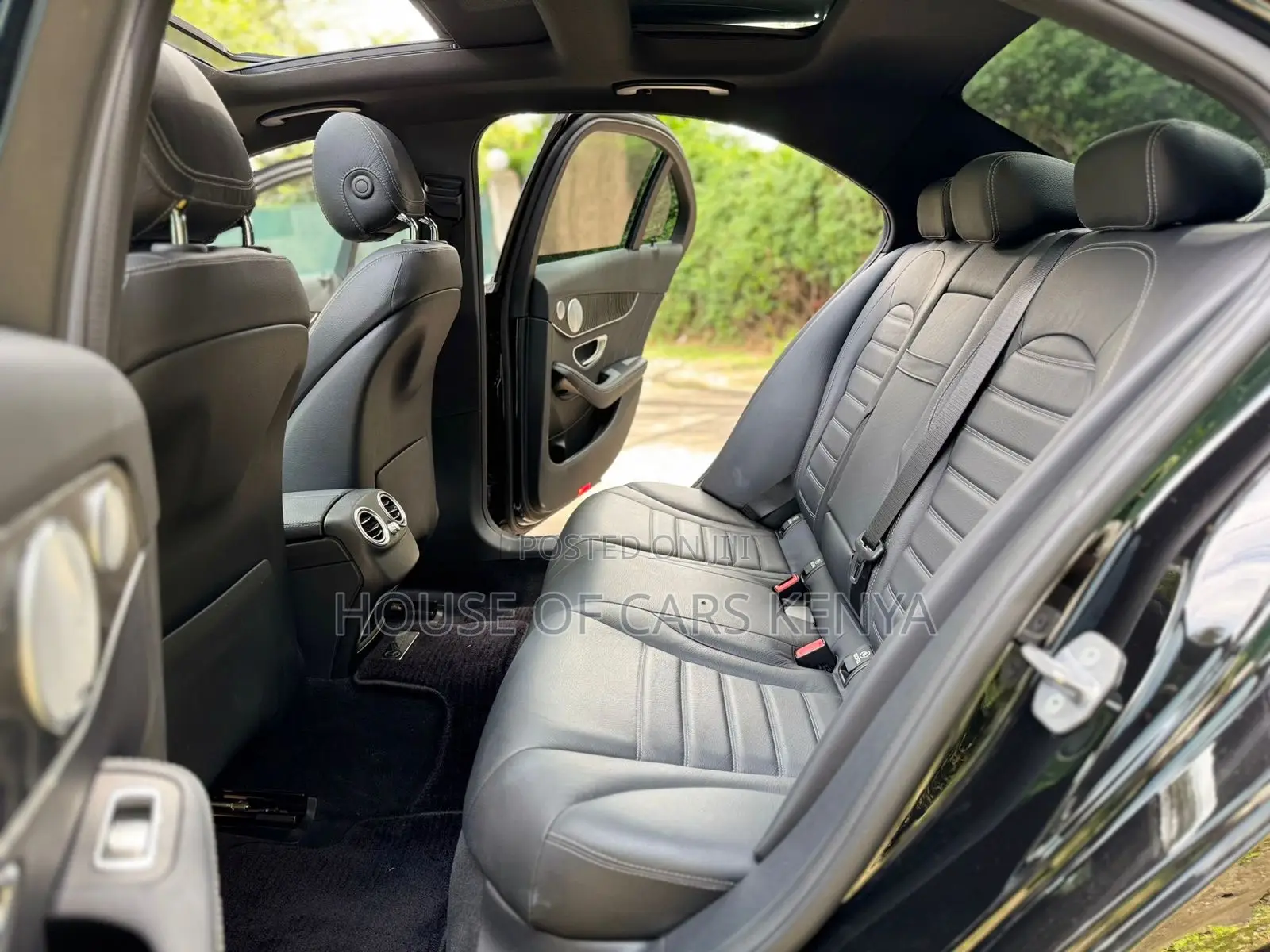 Mercedes-Benz C200 2019 Black