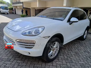 Porsche Cayenne 2014 White
