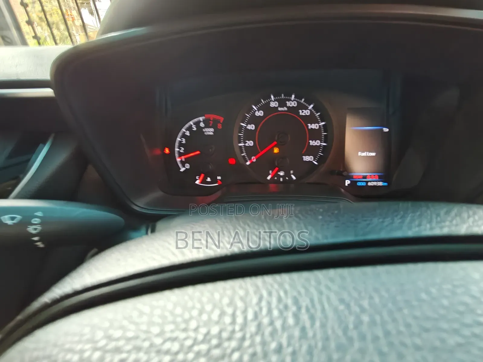 Toyota Corolla LE (1.8L 4cyl 2A) 2019 Black