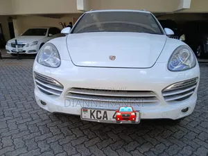 Porsche Cayenne 2014 White