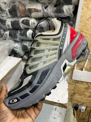 Salomon Pro Acs Desert Sneaker