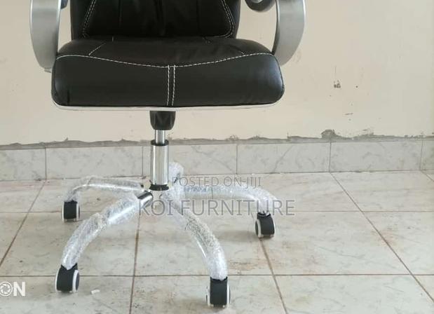 Office Chairs; Profesional Leather Executive Chairs - thumbnail 3