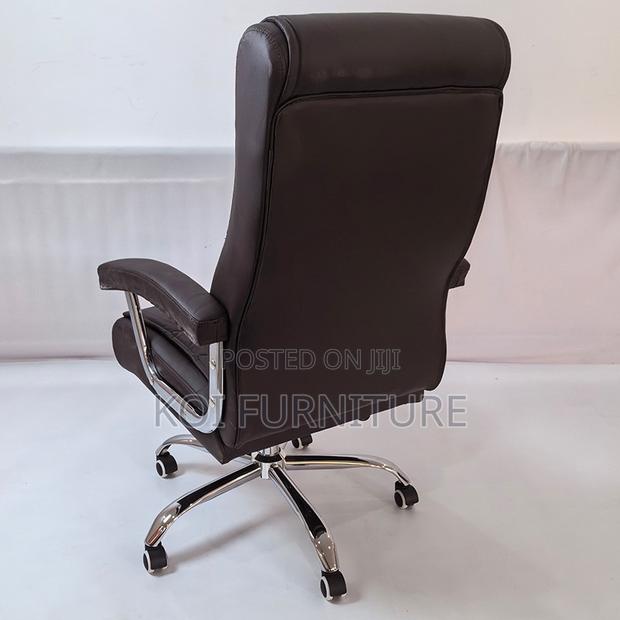 Office Chairs; Profesional Leather Executive Chairs - thumbnail 10