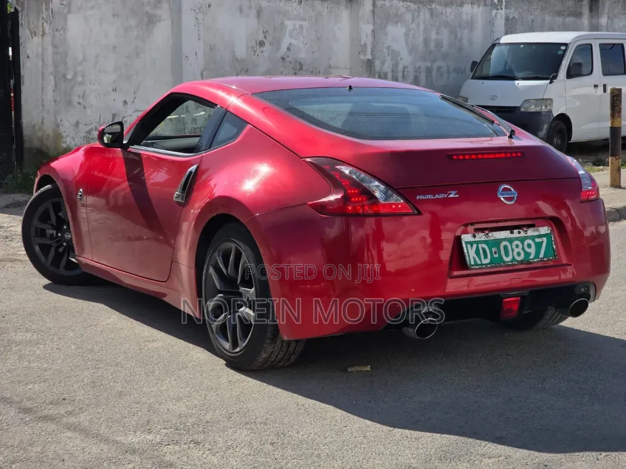 Nissan Fairlady 2019 Red