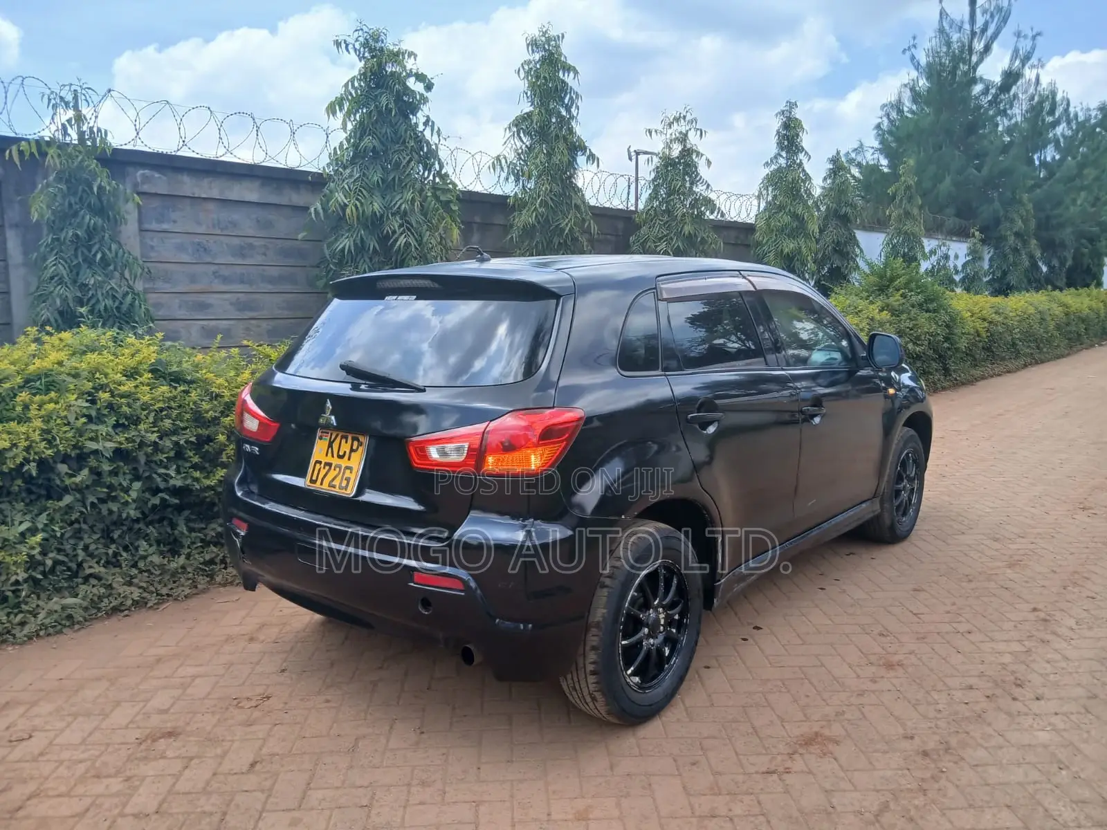 Mitsubishi RVR 2010 Black
