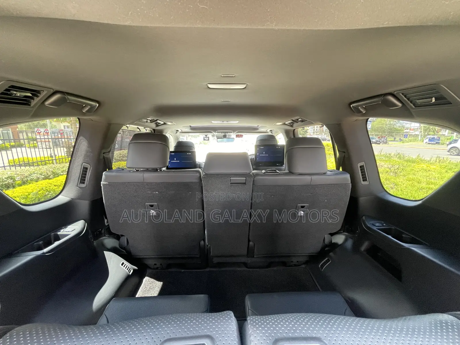 Lexus LX 600 2022 White