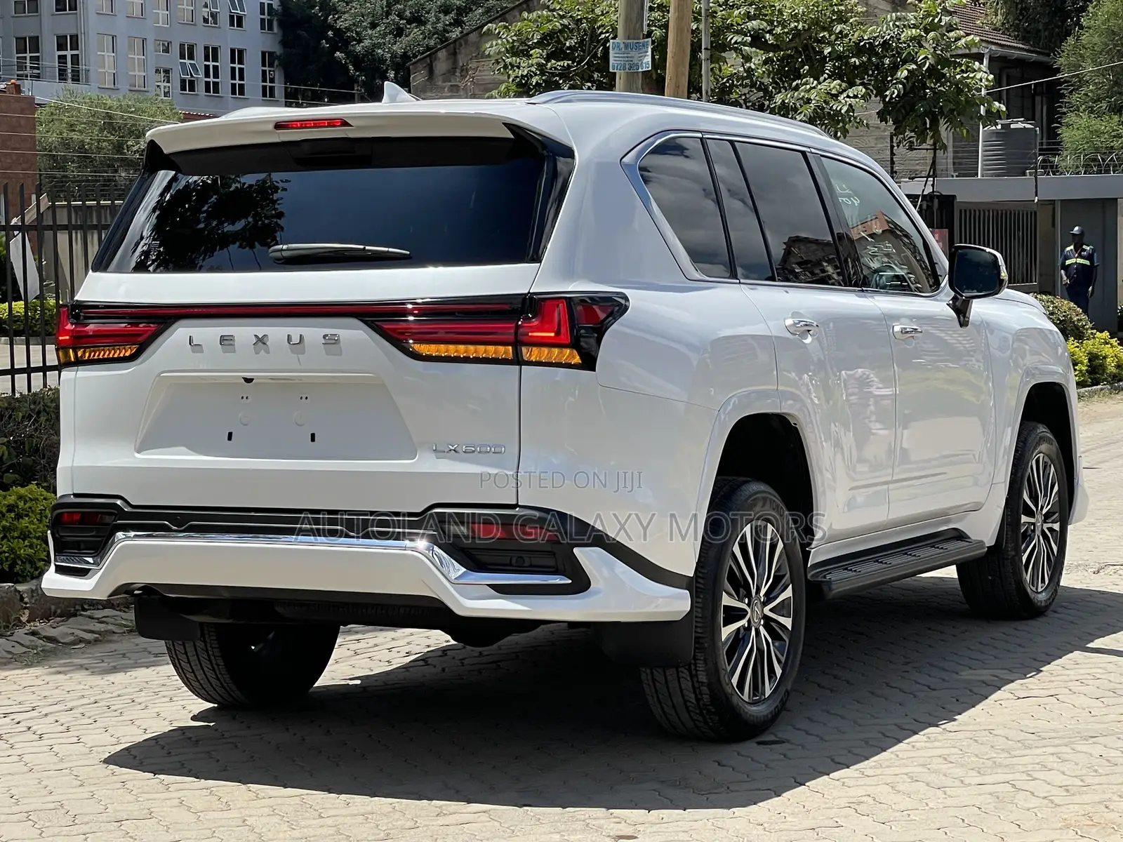 Lexus LX 600 2022 White