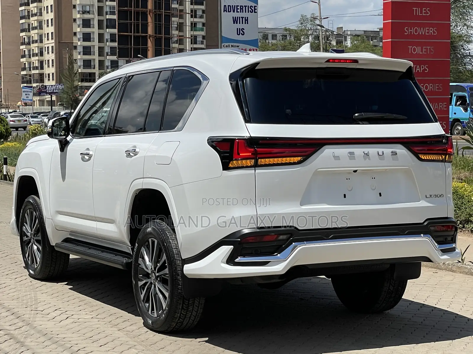 Lexus LX 600 2022 White