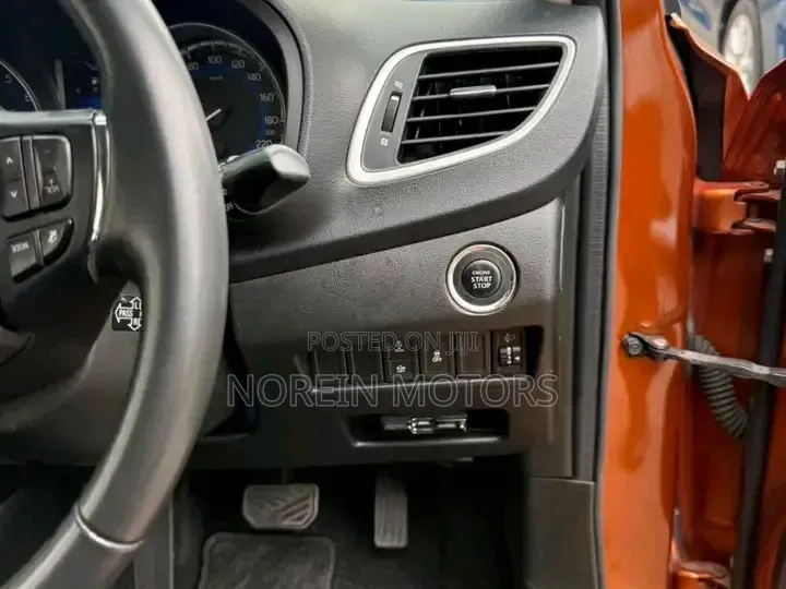 Suzuki Baleno 2018 Gold