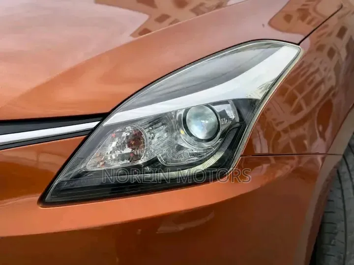 Suzuki Baleno 2018 Gold