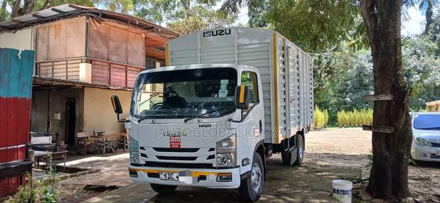 Isuzu NQR KDC 2023 White - thumbnail 2