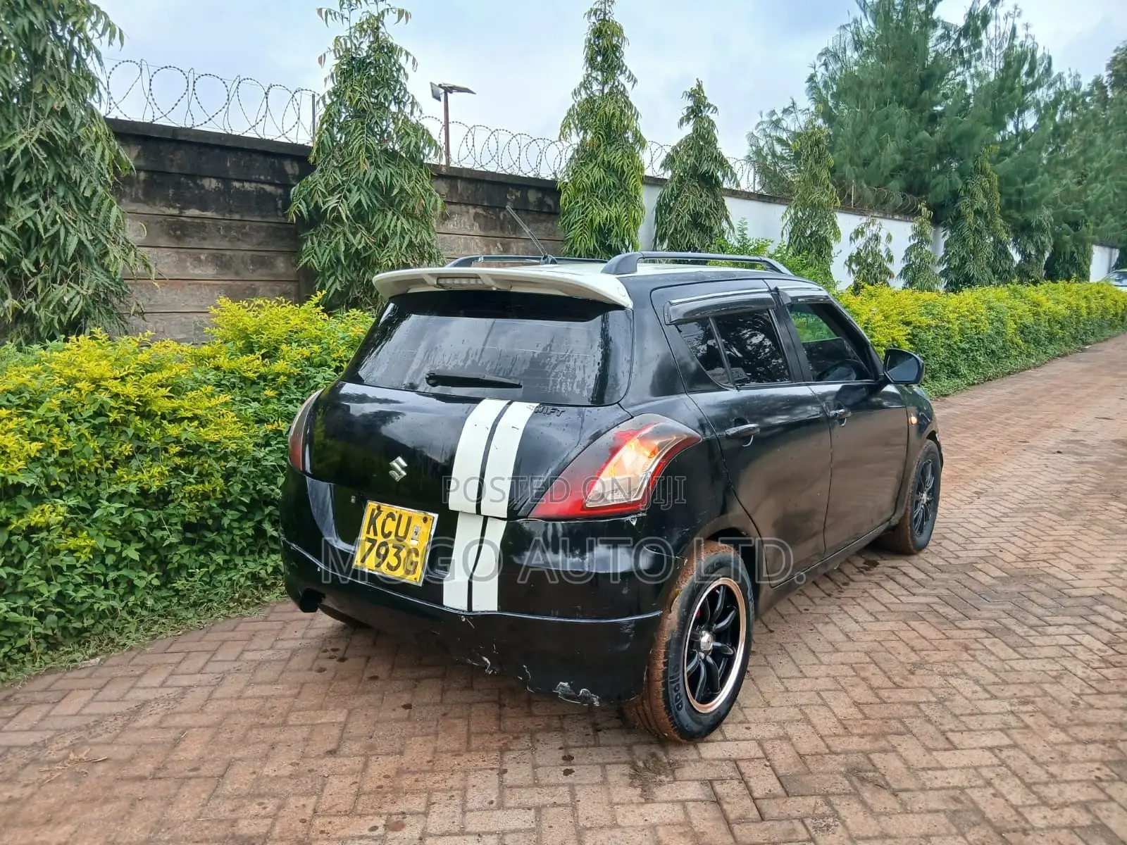 Suzuki Swift 2011 Black