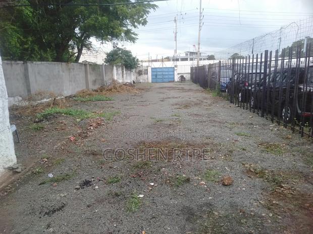 Prime Yard/Showroom at to Let at Mbaraki Mombasa City (Island) - main view