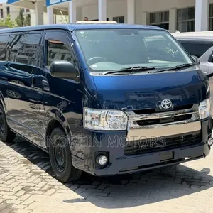 Toyota HiAce 2019 Blue