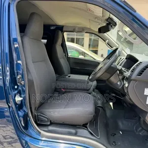 Toyota HiAce 2019 Blue