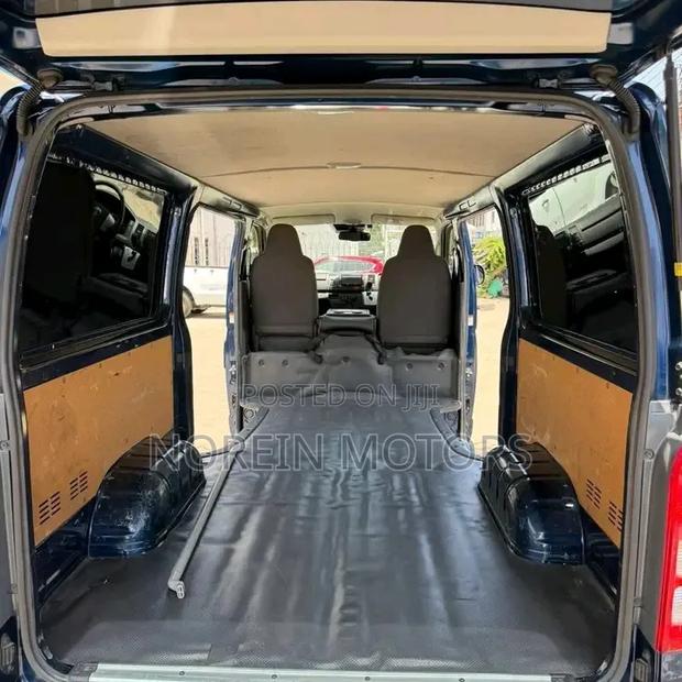 Toyota HiAce 2019 Blue - thumbnail 7