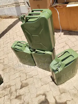 Water Storage Can/ Fuel Jerrycan