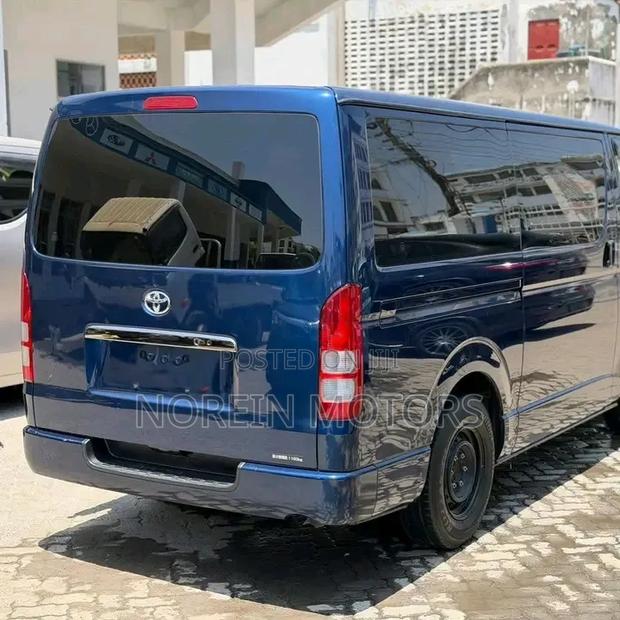 Toyota HiAce 2019 Blue - thumbnail 9